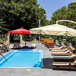 Otel Hlidi