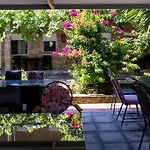 Otel Hlidi Kókkinon Nerón