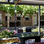 Otel Hlidi